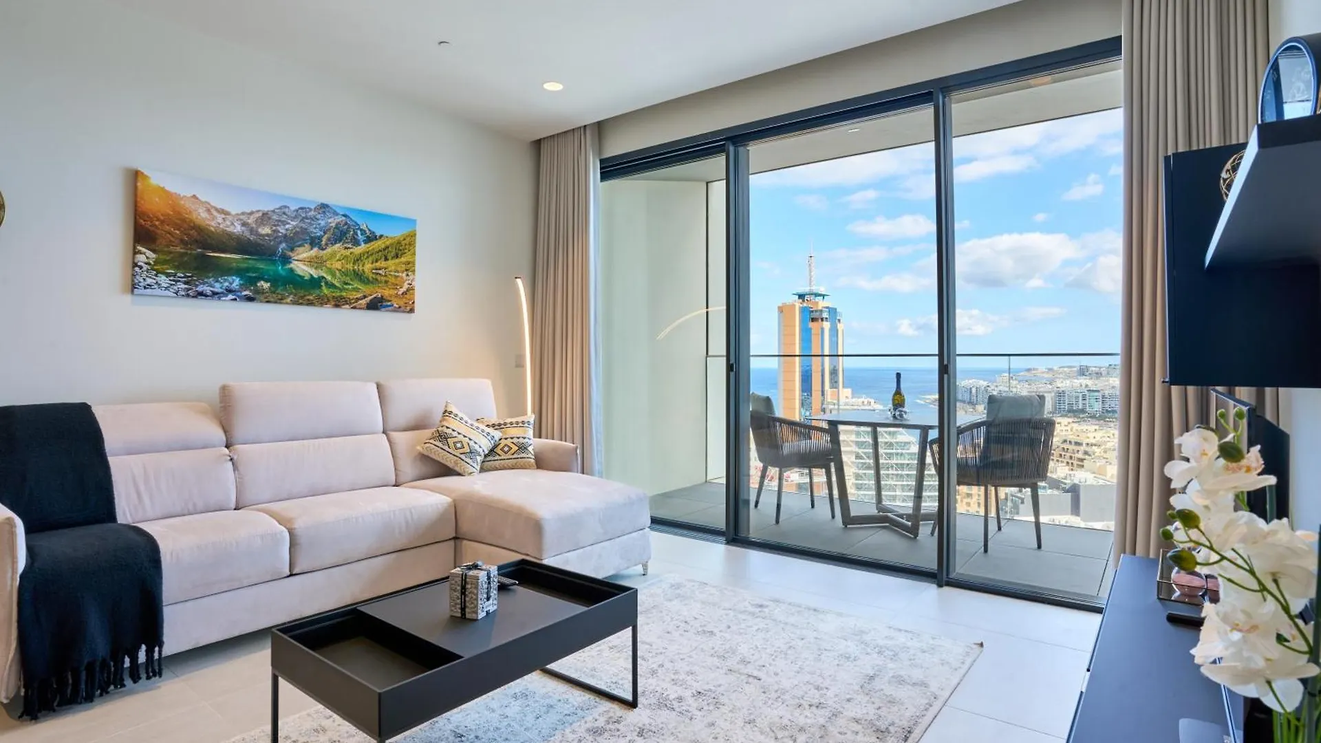 Apartment Skyline Seaview One-Bedroom Haven San Ġiljan Malta