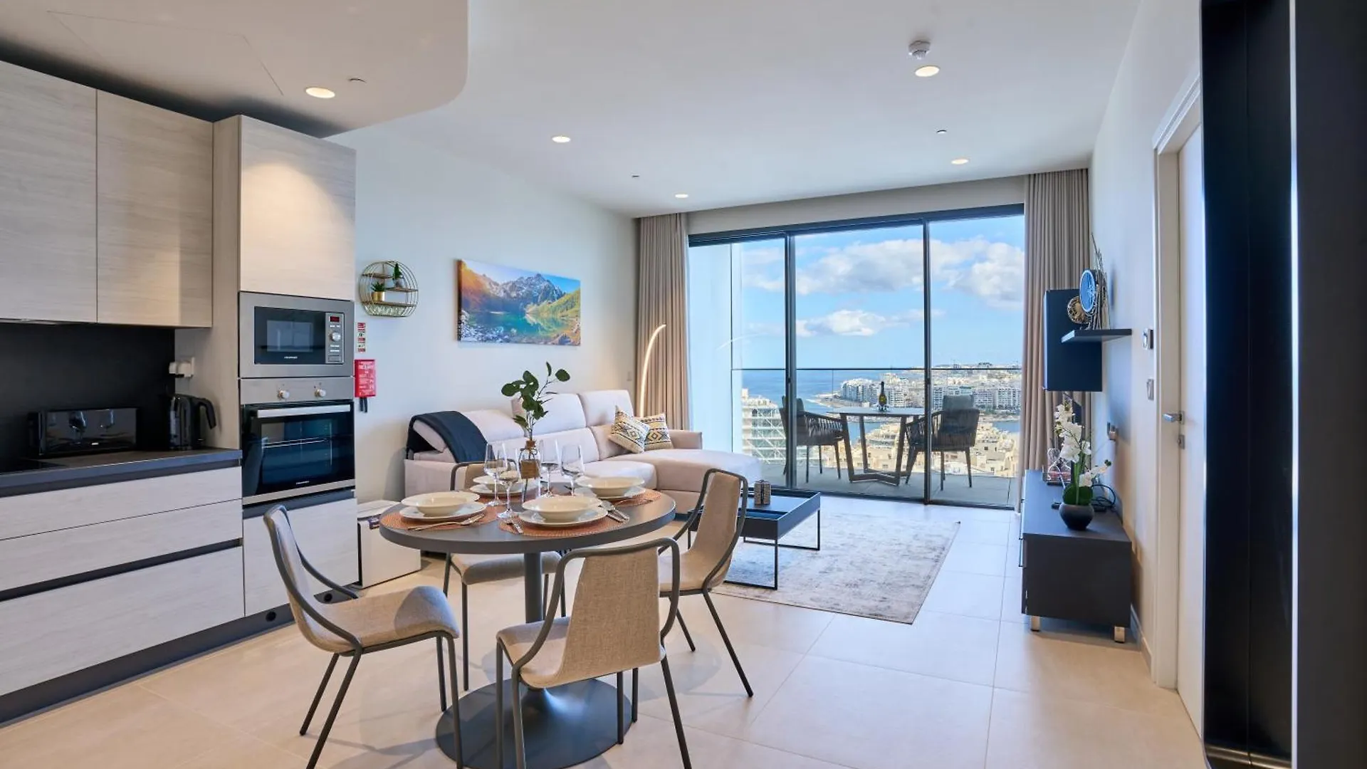 Skyline Seaview One-Bedroom Haven San Ġiljan